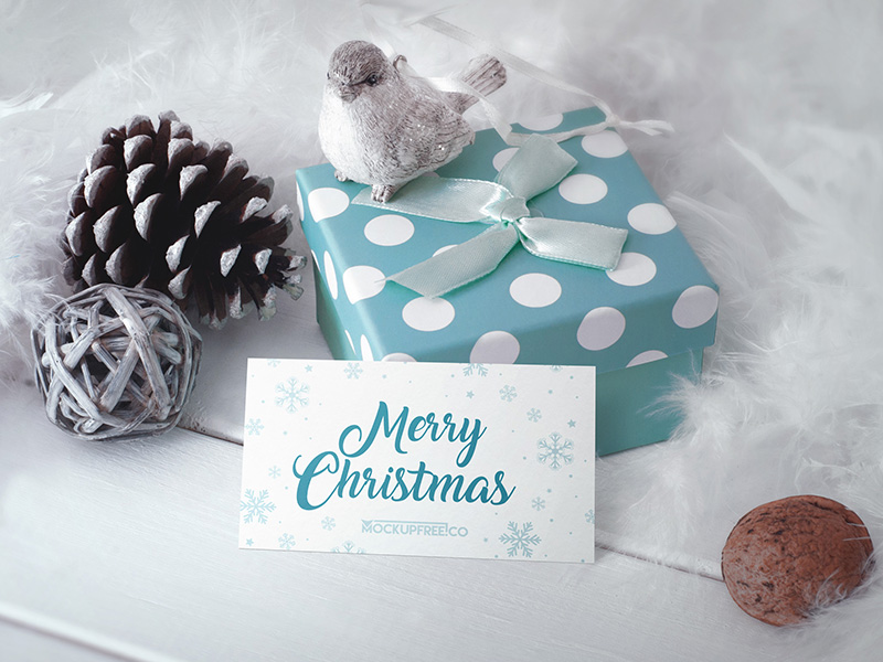 00f153461d76590e2b2d6e424a625b26 - Business Card in Christmas Scenery – Free PSD Mockup